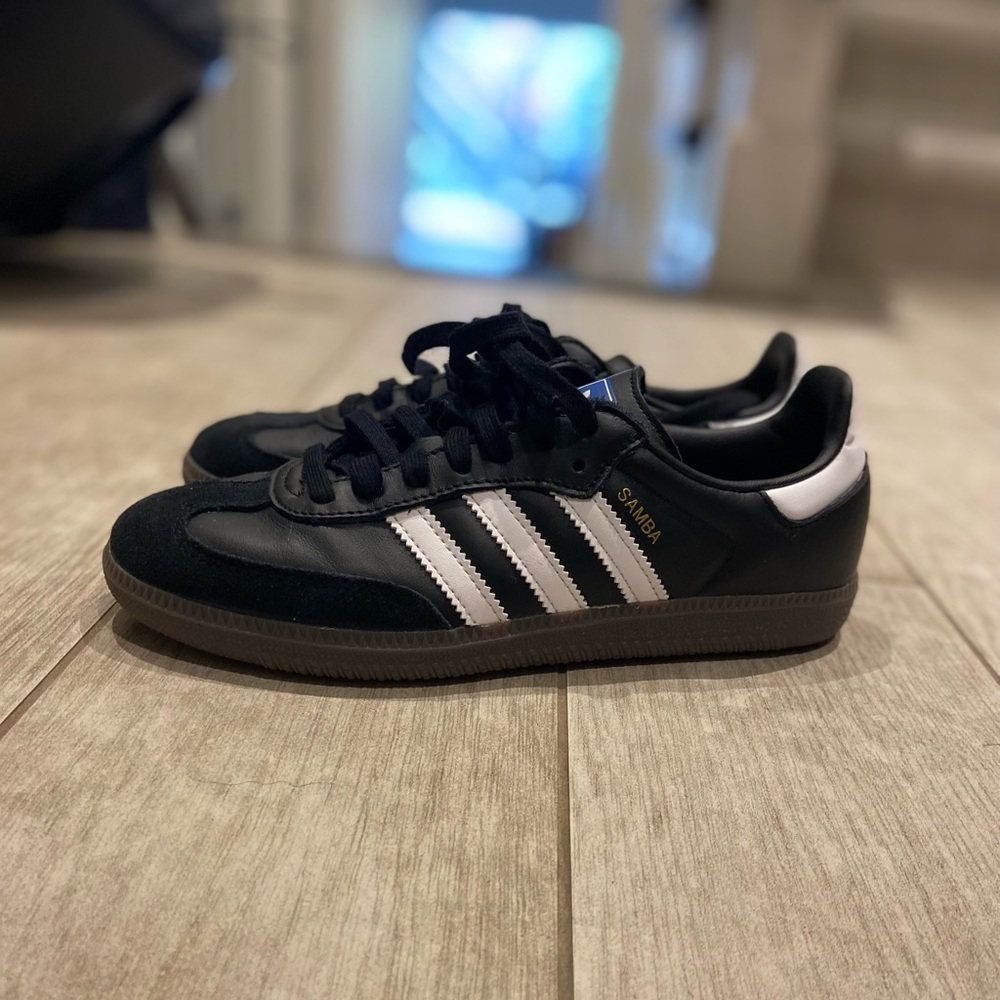 Adidas Samba sneakers - size 6.5 women’s